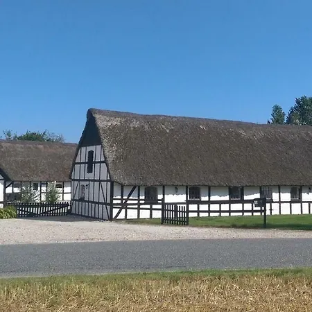 Stenegegaard Kursuscenter Og * Hundslund