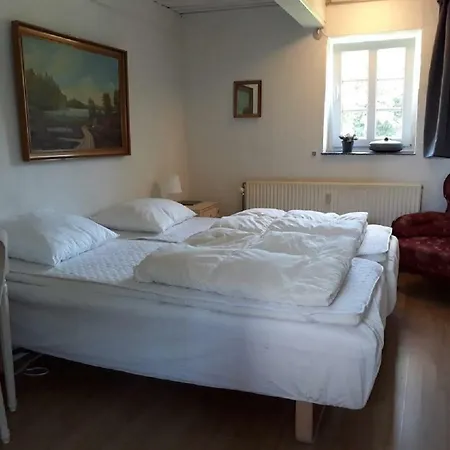 Bed and breakfast Stenegegaard Kursuscenter Og