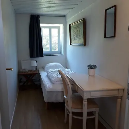 Bed and breakfast Stenegegaard Kursuscenter Og